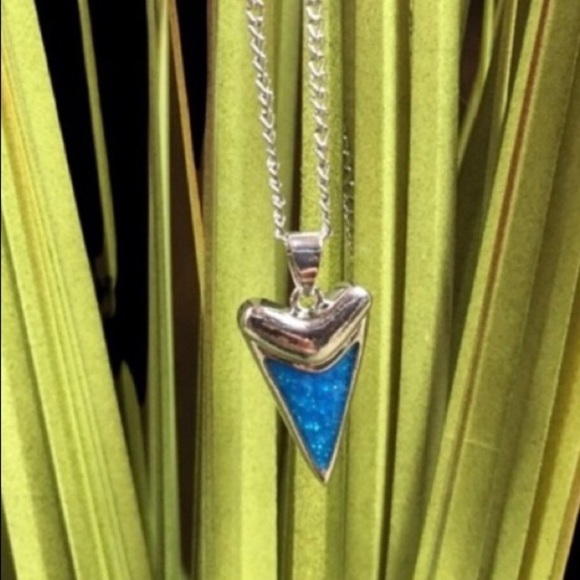 Imitation Blue Opal Sharktooth Shape Pendant Necklace - Picture 3 of 6